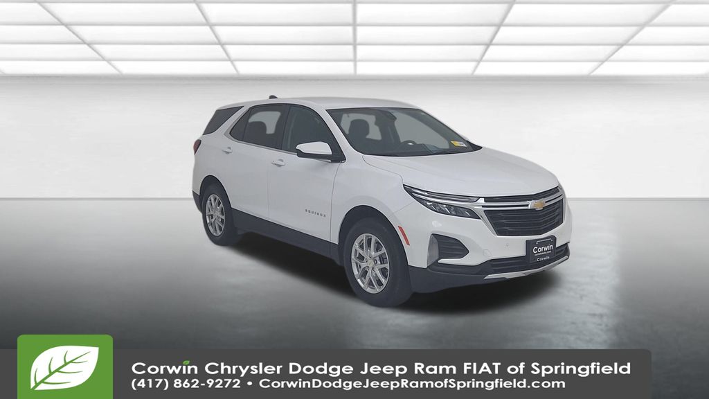 2024 Chevrolet Equinox LT photo 3