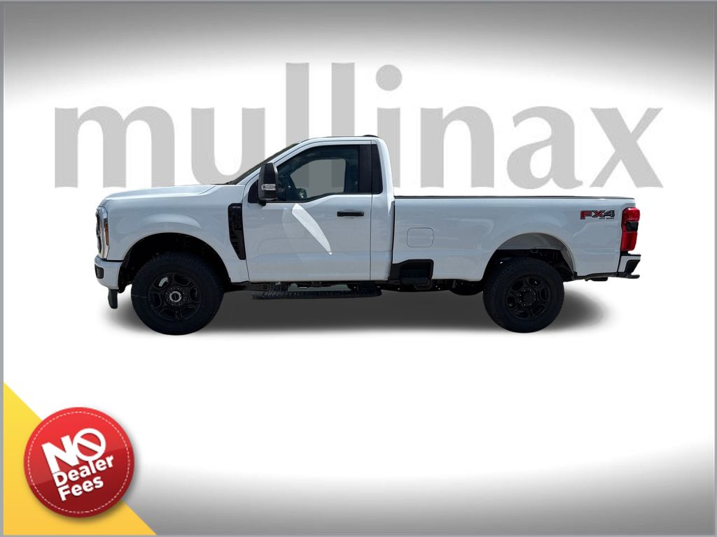2025 Ford F-350 photo 2