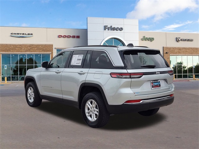 2025 Jeep Grand Cherokee Laredo Altitude photo 5