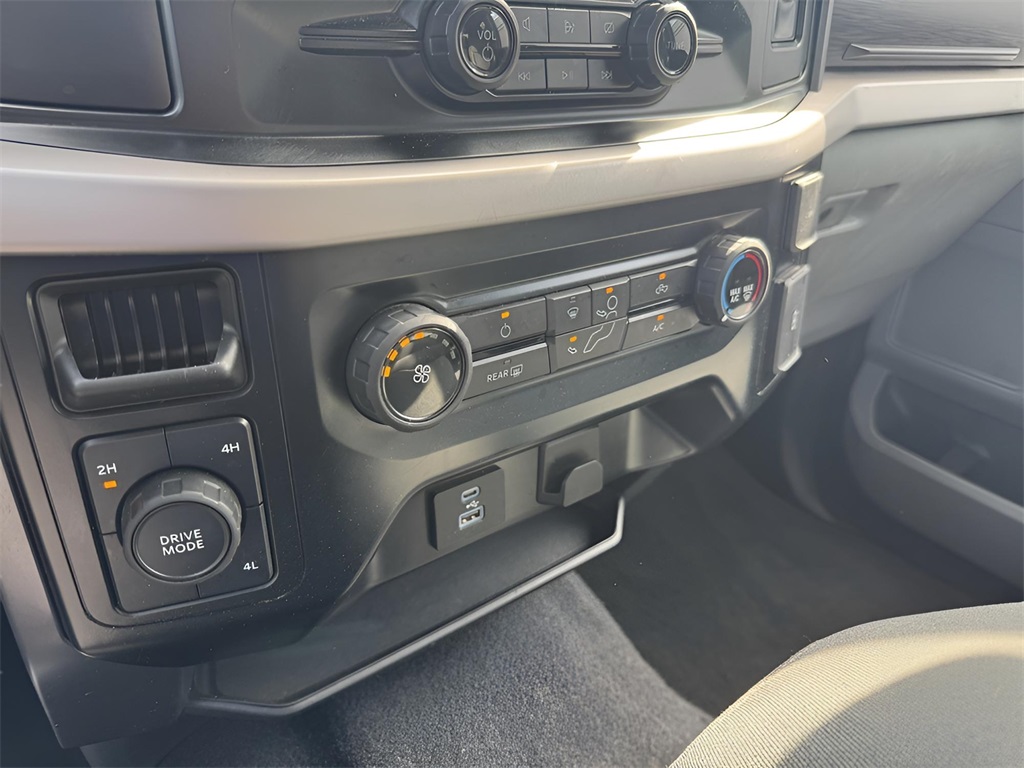 2023 Ford F-150 XLT photo 25