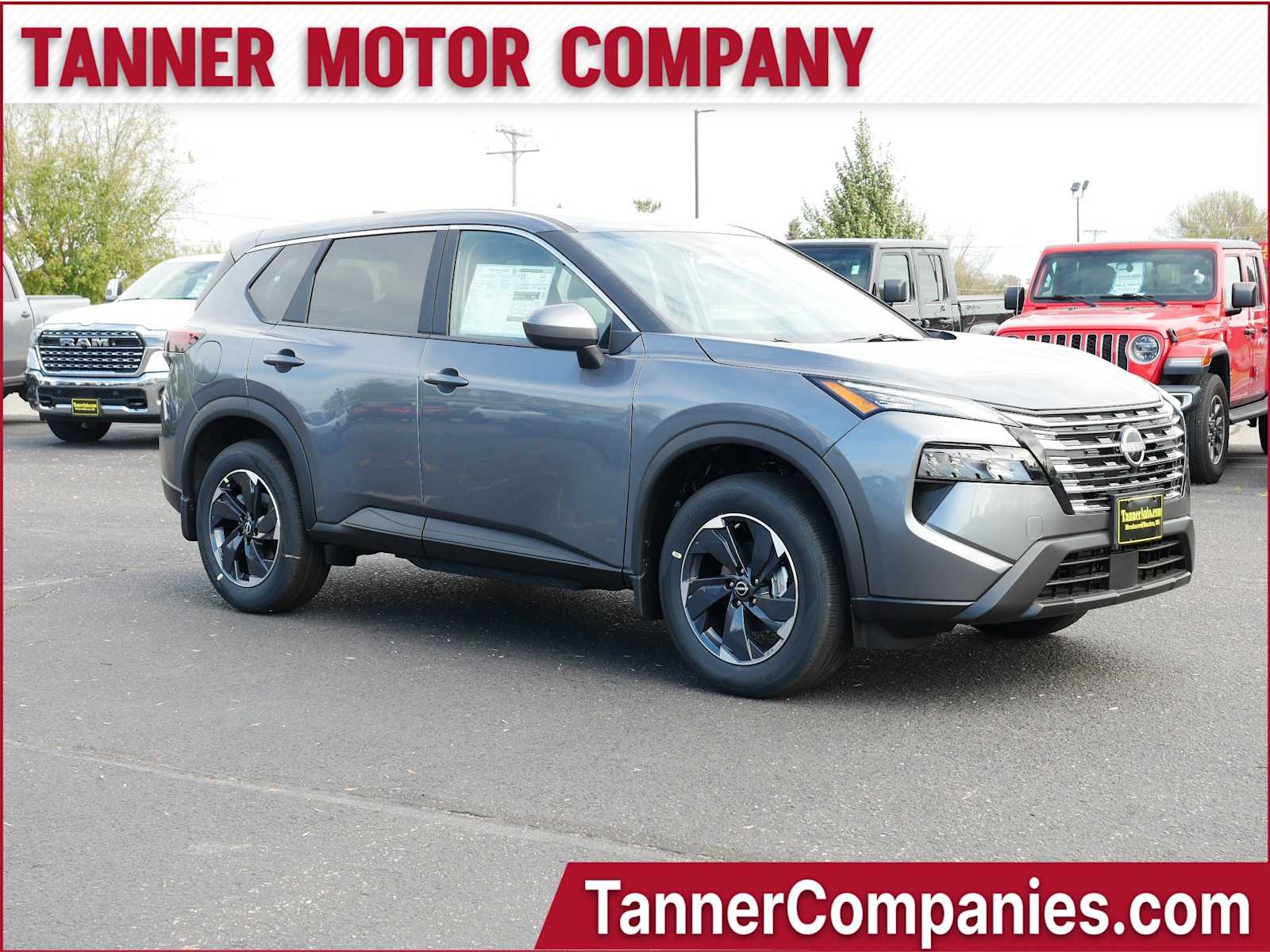 2026 Nissan Rogue SV's photo