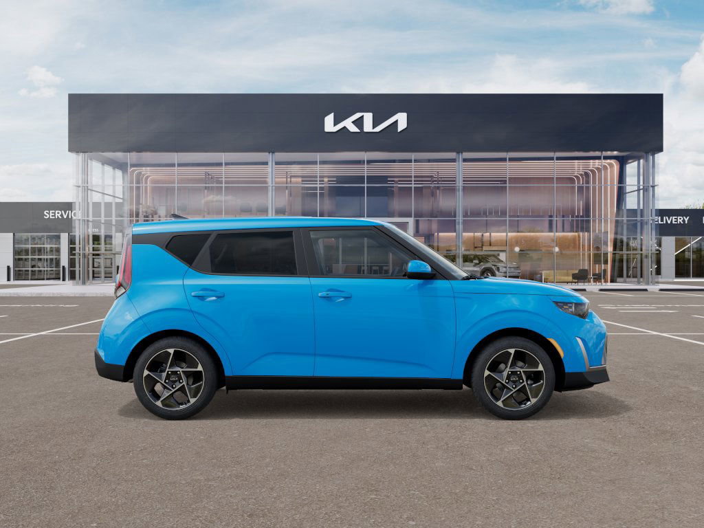 2025 Kia Soul EX photo 8