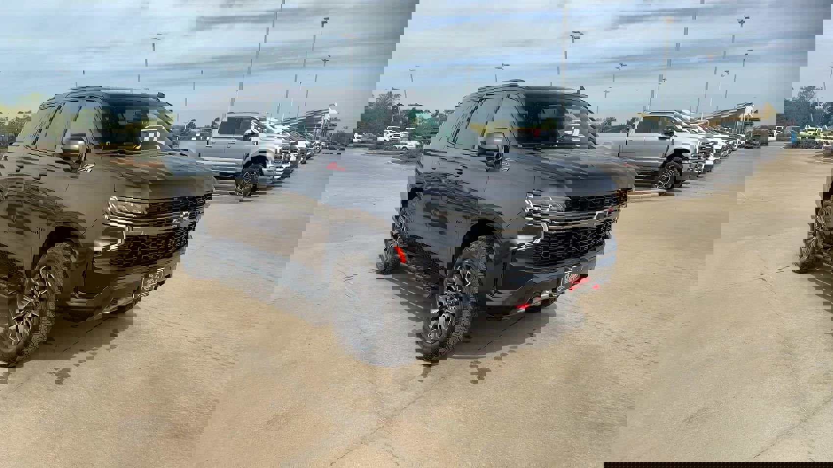 2022 Chevrolet Tahoe Z71 photo 2