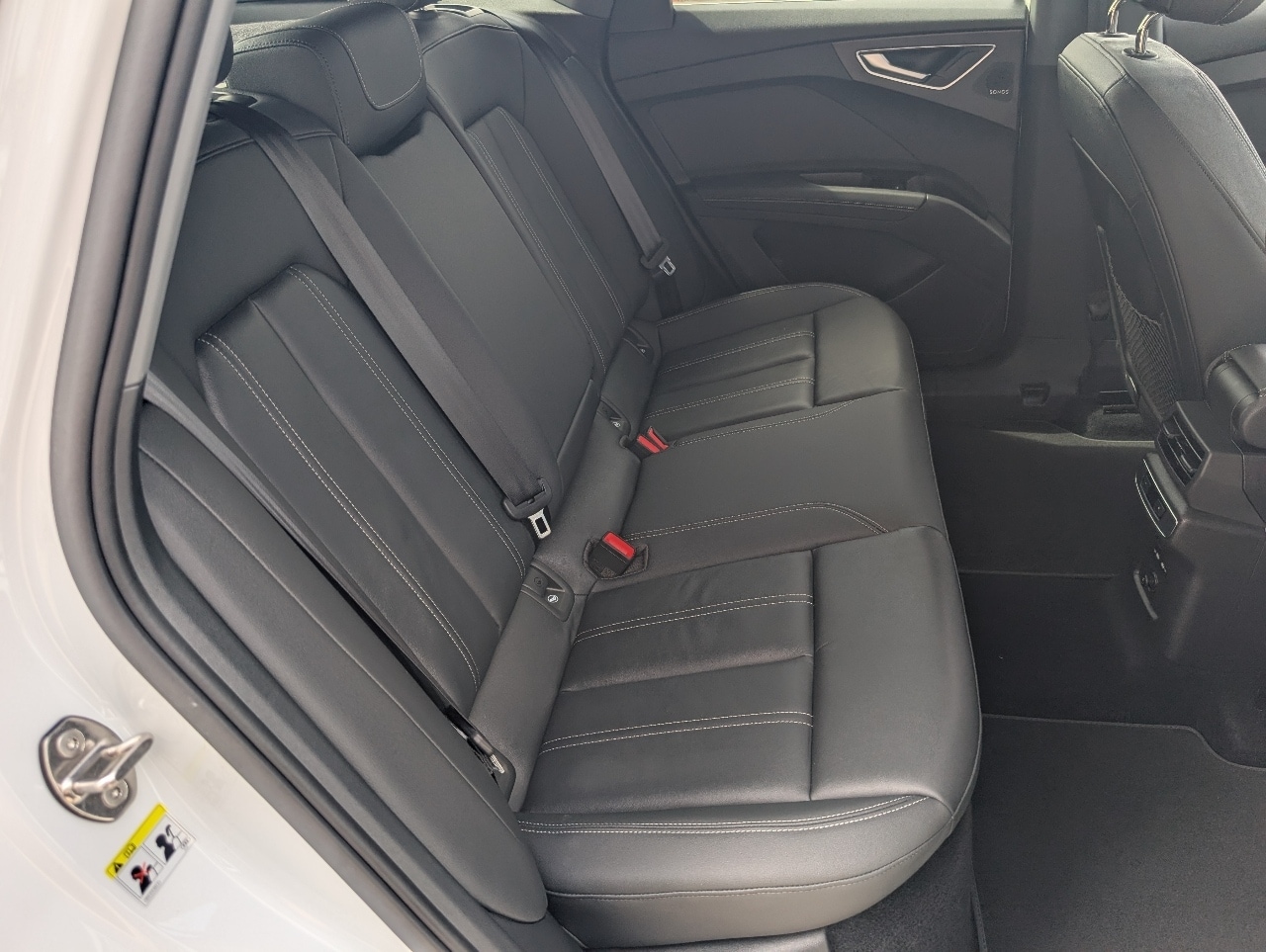 2024 Audi Q4 E-tron Prestige photo 7