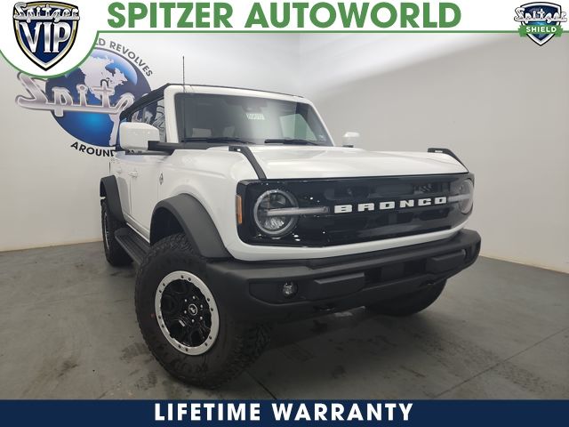2025 Ford Bronco 4-Door Outer Banks's photo
