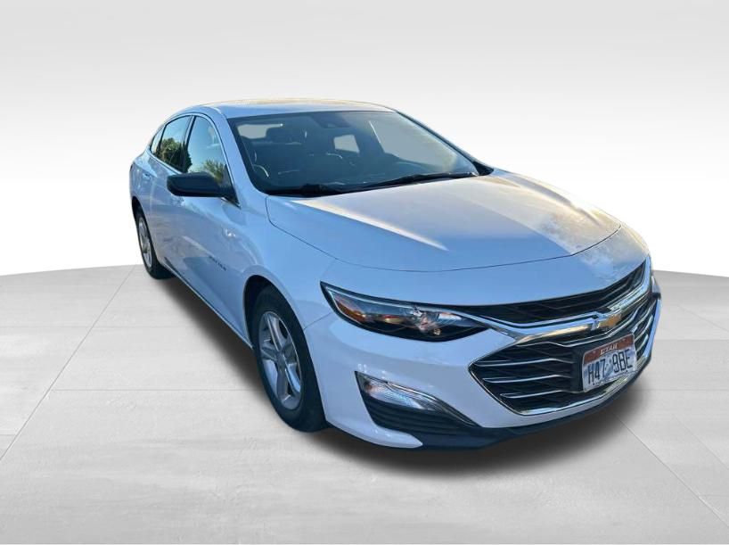 2024 Chevrolet Malibu LS photo 4