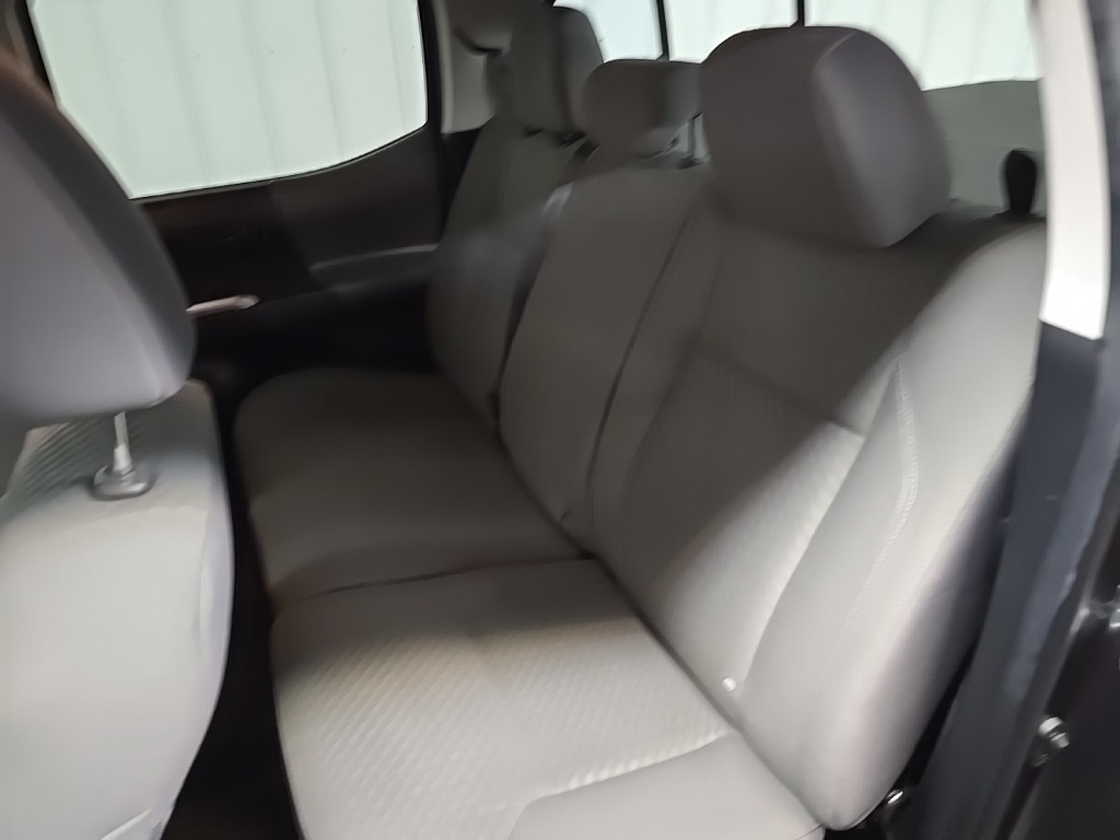 2022 Toyota Tacoma SR5 V6 photo 31