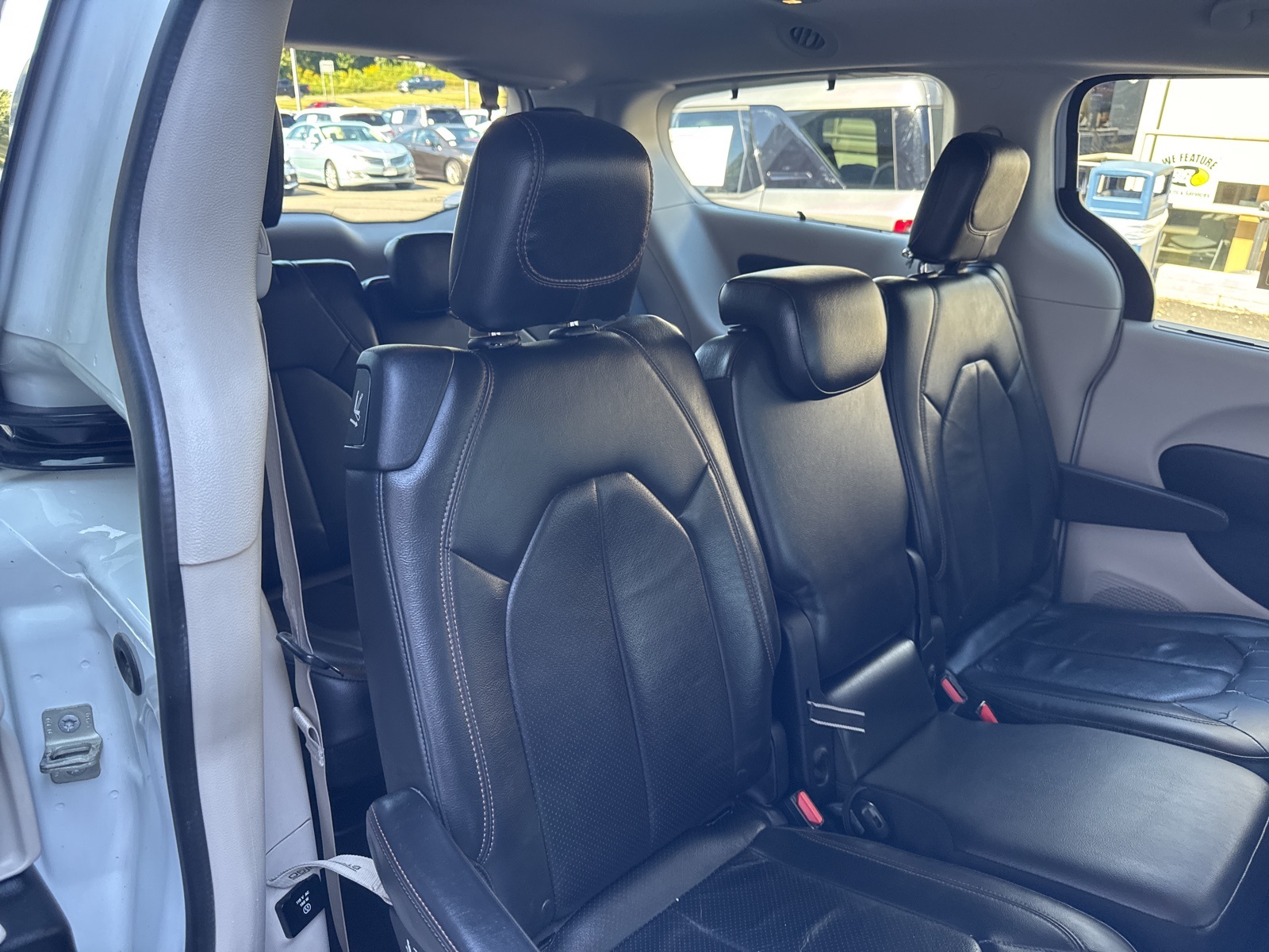 2017 Chrysler Pacifica Touring Plus photo 26