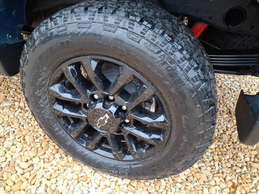 2026 Chevrolet Silverado 2500HD Custom photo 4