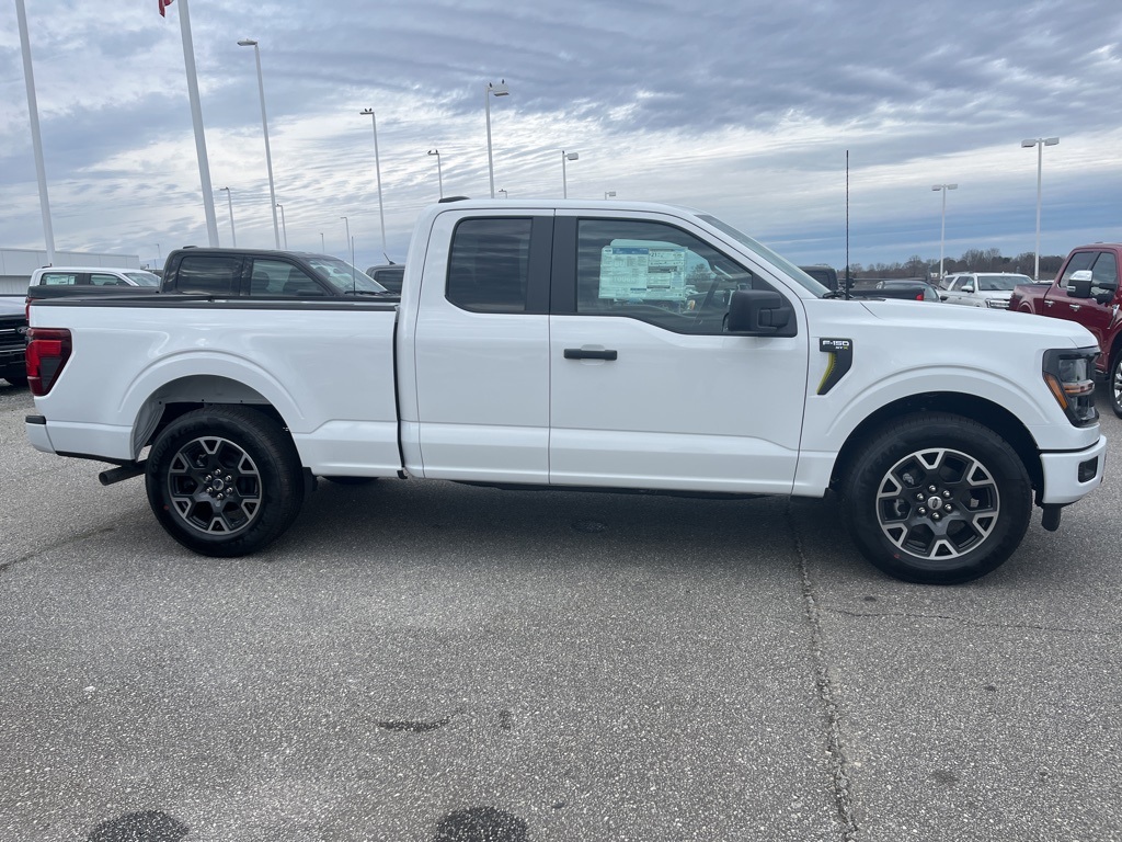 2025 Ford F-150 STX photo 4