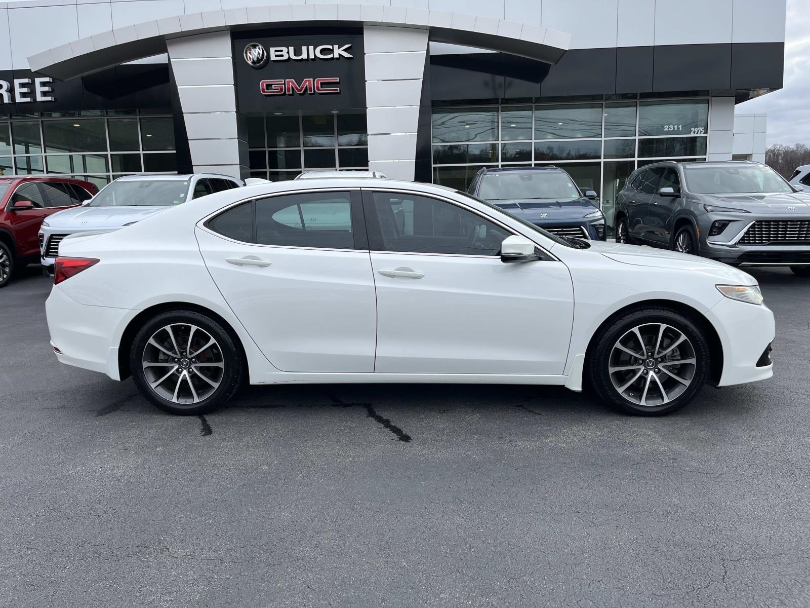 2016 Acura TLX 3.5L SH-AWD Advance photo 2
