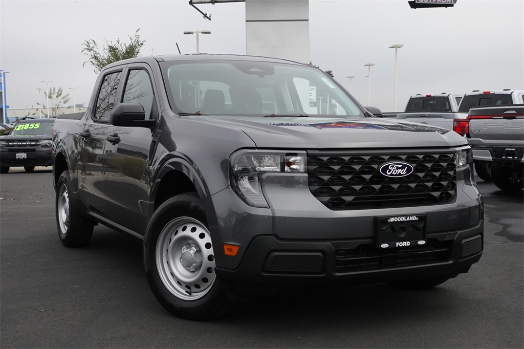 2025 Ford Maverick XL's photo