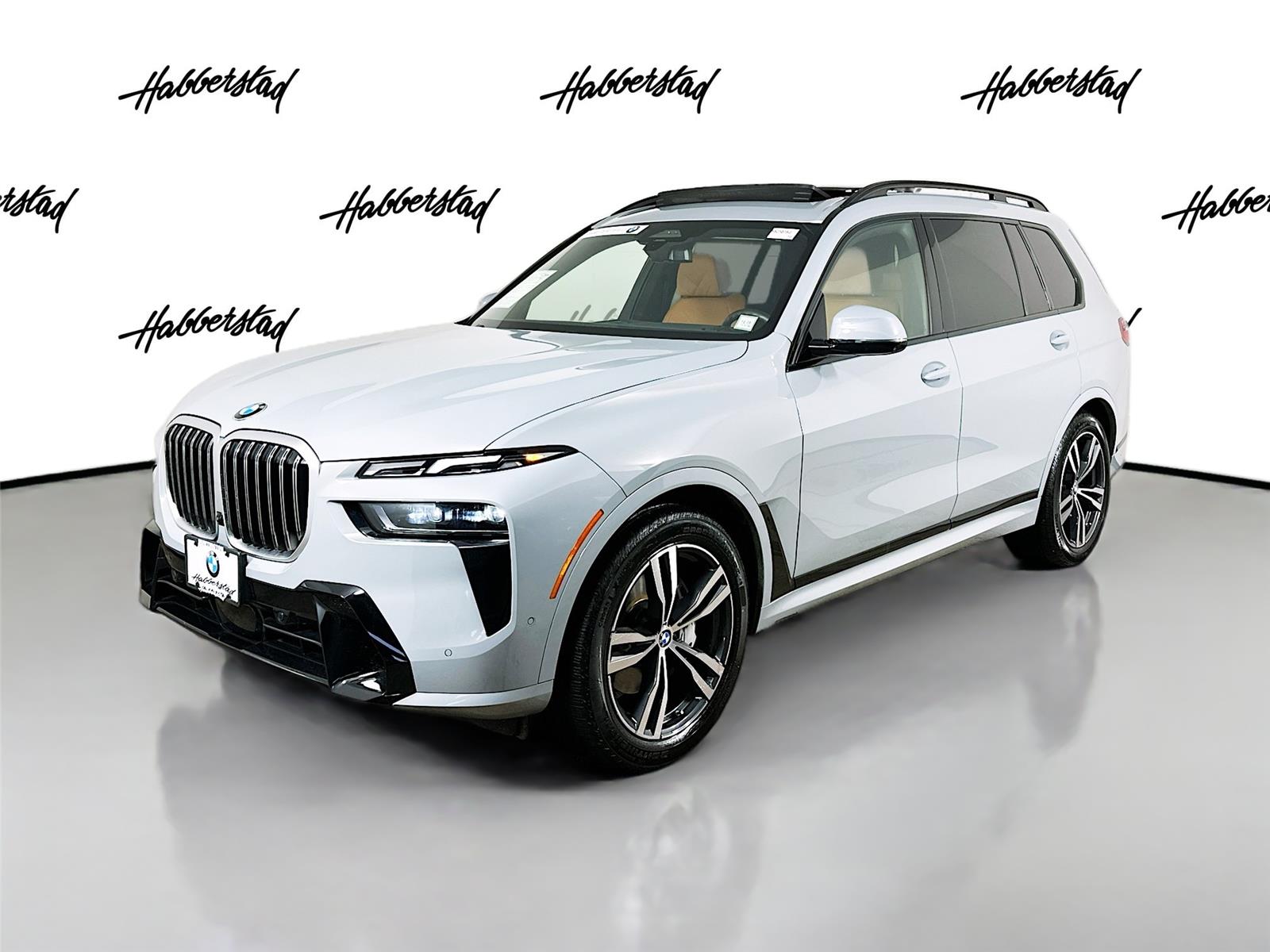 2024 BMW X7 40i's photo