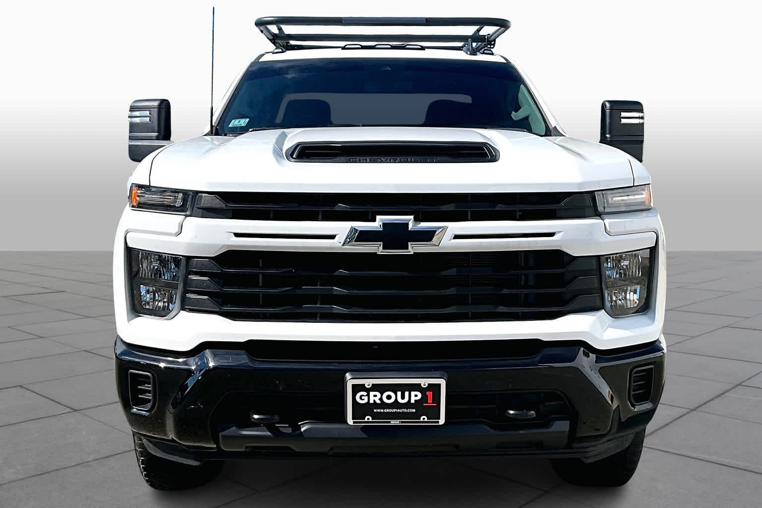 2024 Chevrolet Silverado 2500HD Custom photo 2