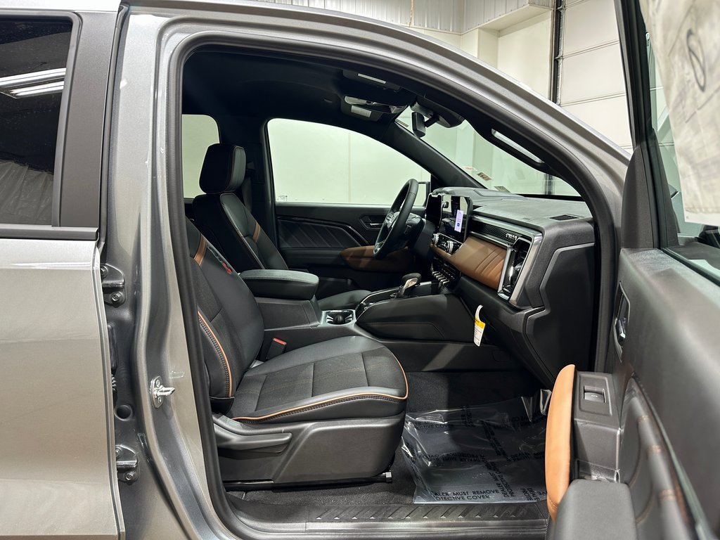 2025 Gmc Canyon AT4 photo 24