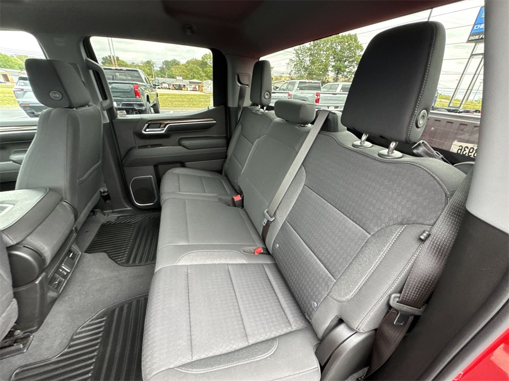2022 Chevrolet Silverado 1500 LT photo 22
