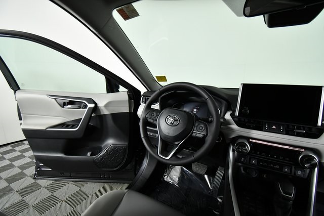 2025 Toyota RAV4 XLE Premium photo 15