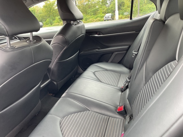 2021 Toyota Camry SE photo 5