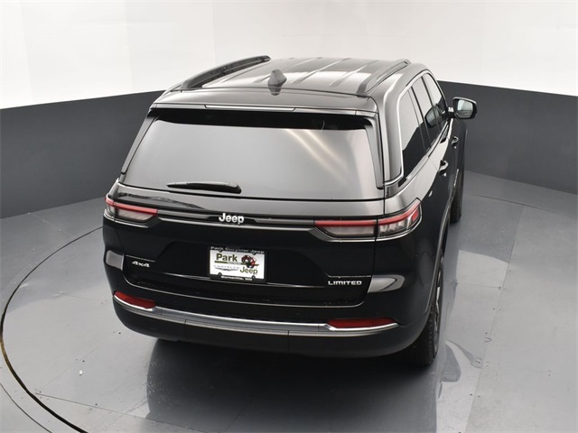 2025 Jeep Grand Cherokee Limited photo 13