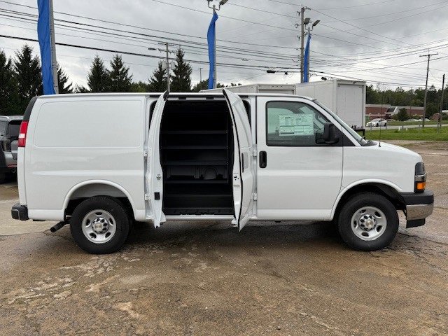 2025 Chevrolet Express Cargo 2500 photo 23