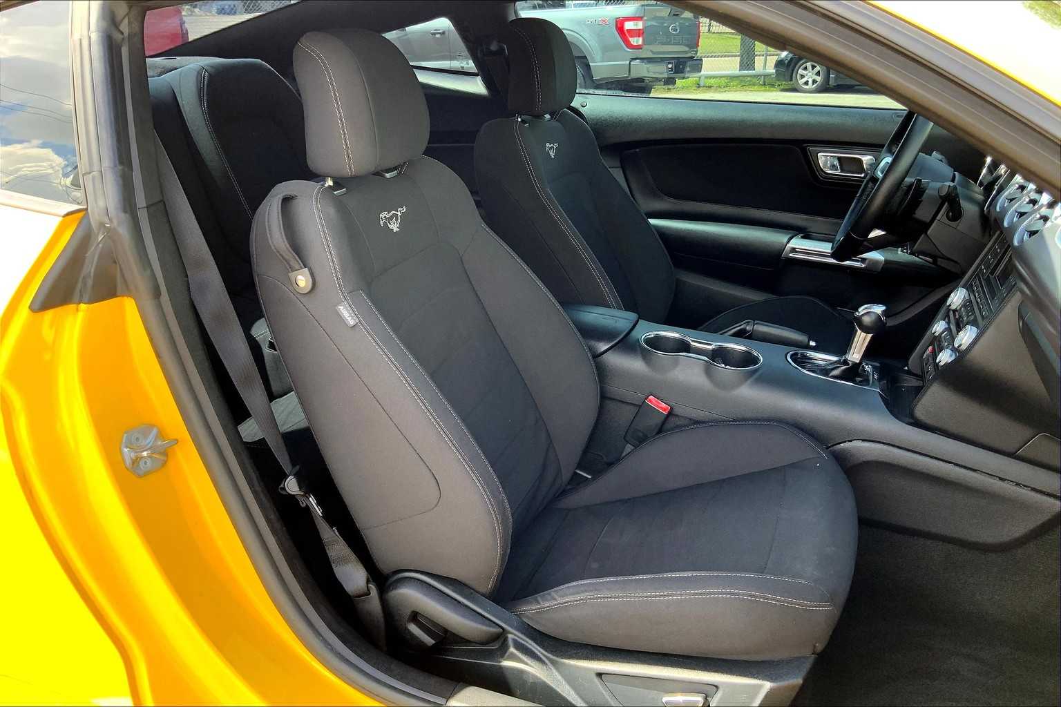 2017 Ford Mustang GT photo 5