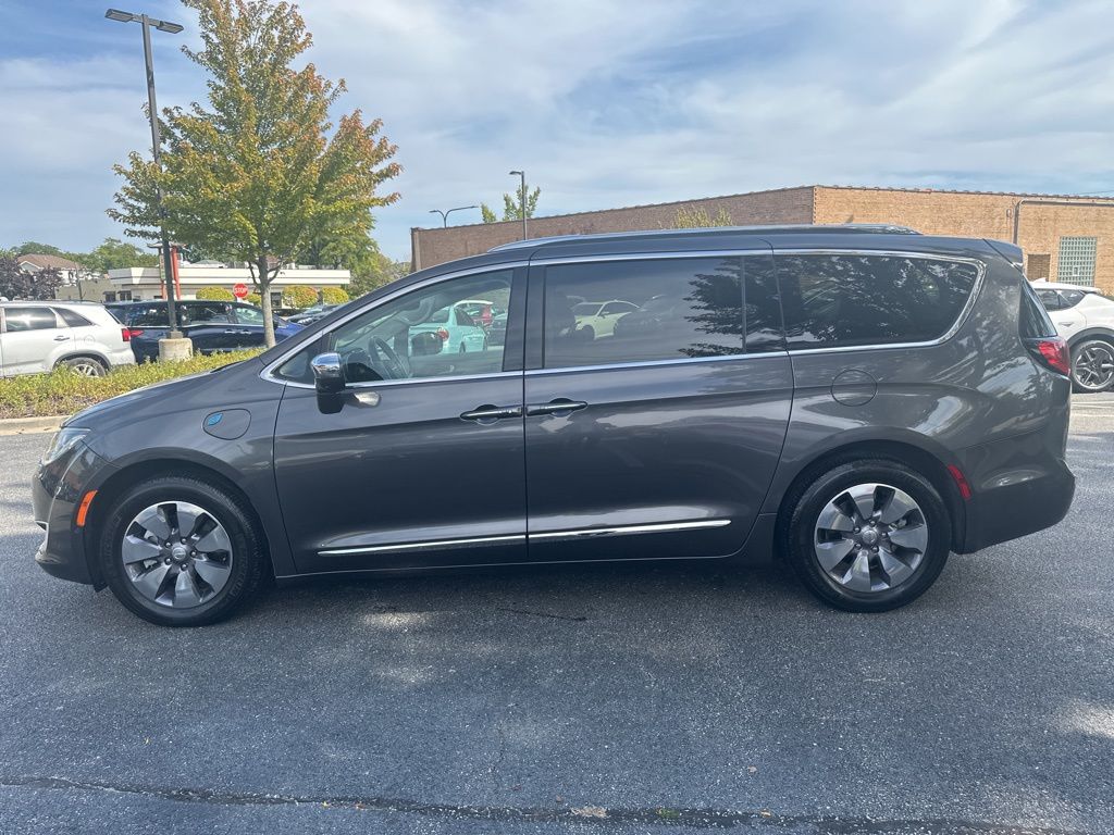2019 Chrysler Pacifica Hybrid Limited photo 4