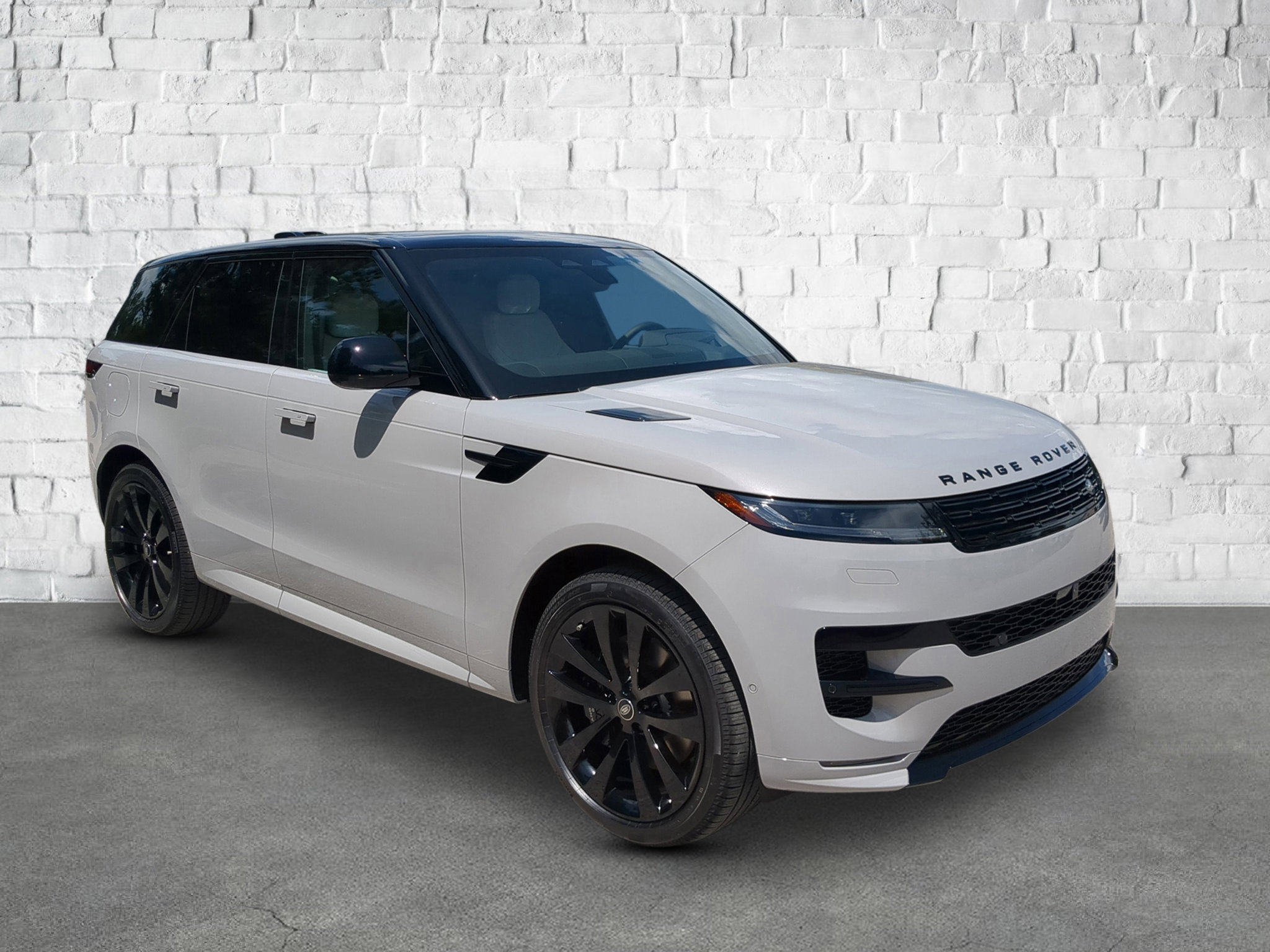 2025 Land Rover Range Rover Sport SE photo 6