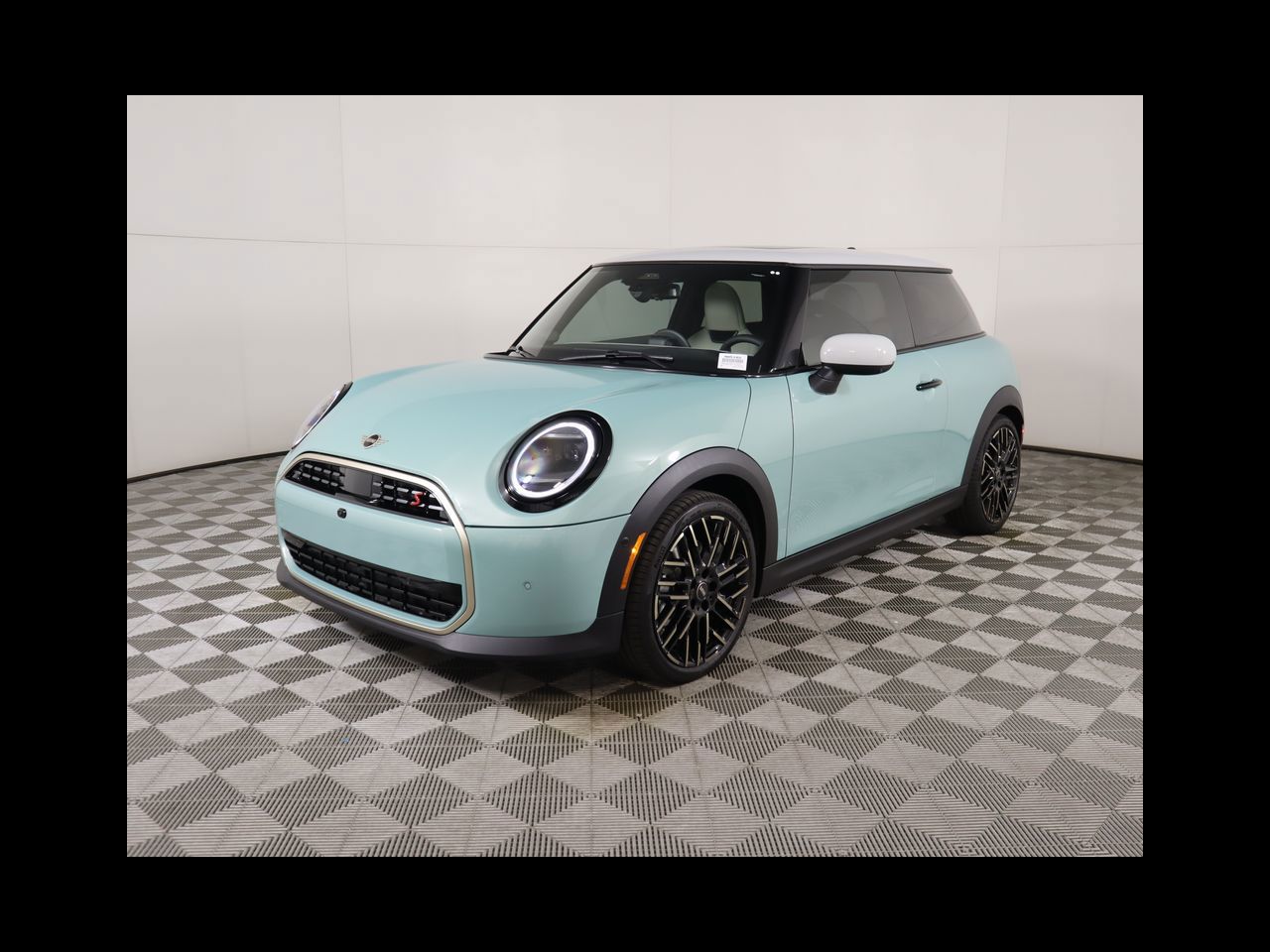 2026 MINI Hardtop 2 Door S's photo