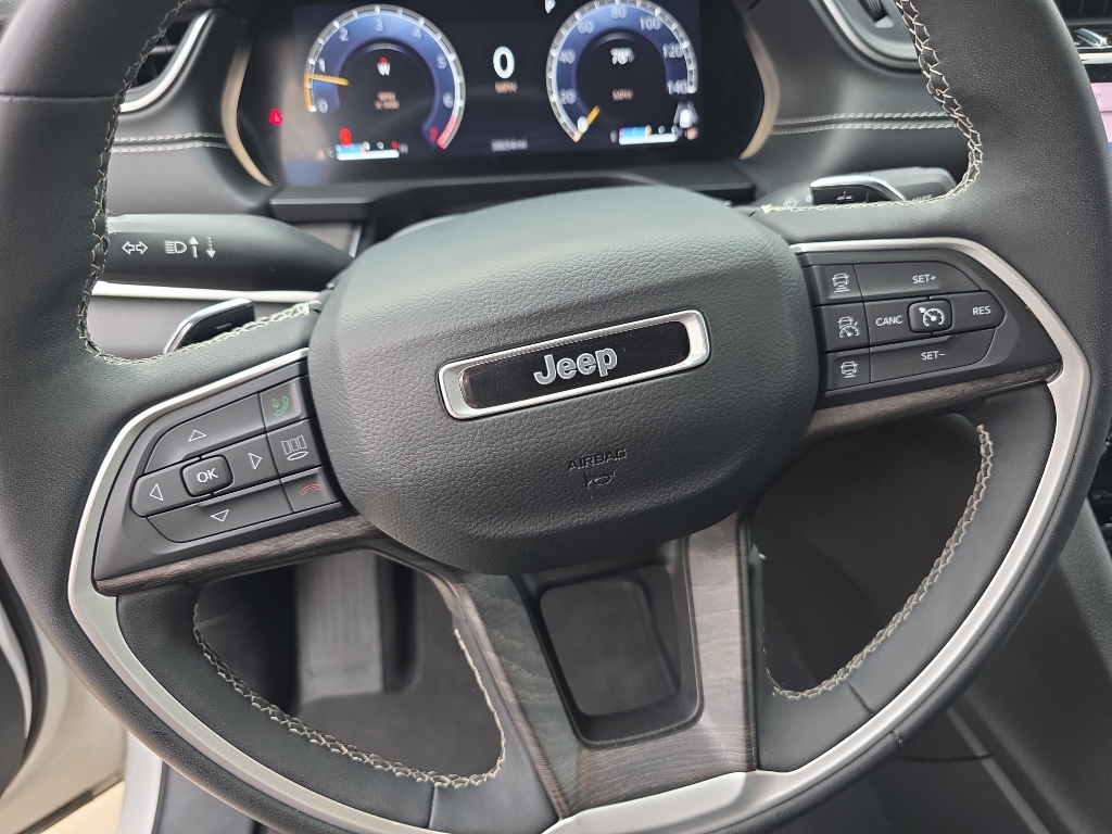 2023 Jeep Grand Cherokee Limited photo 15