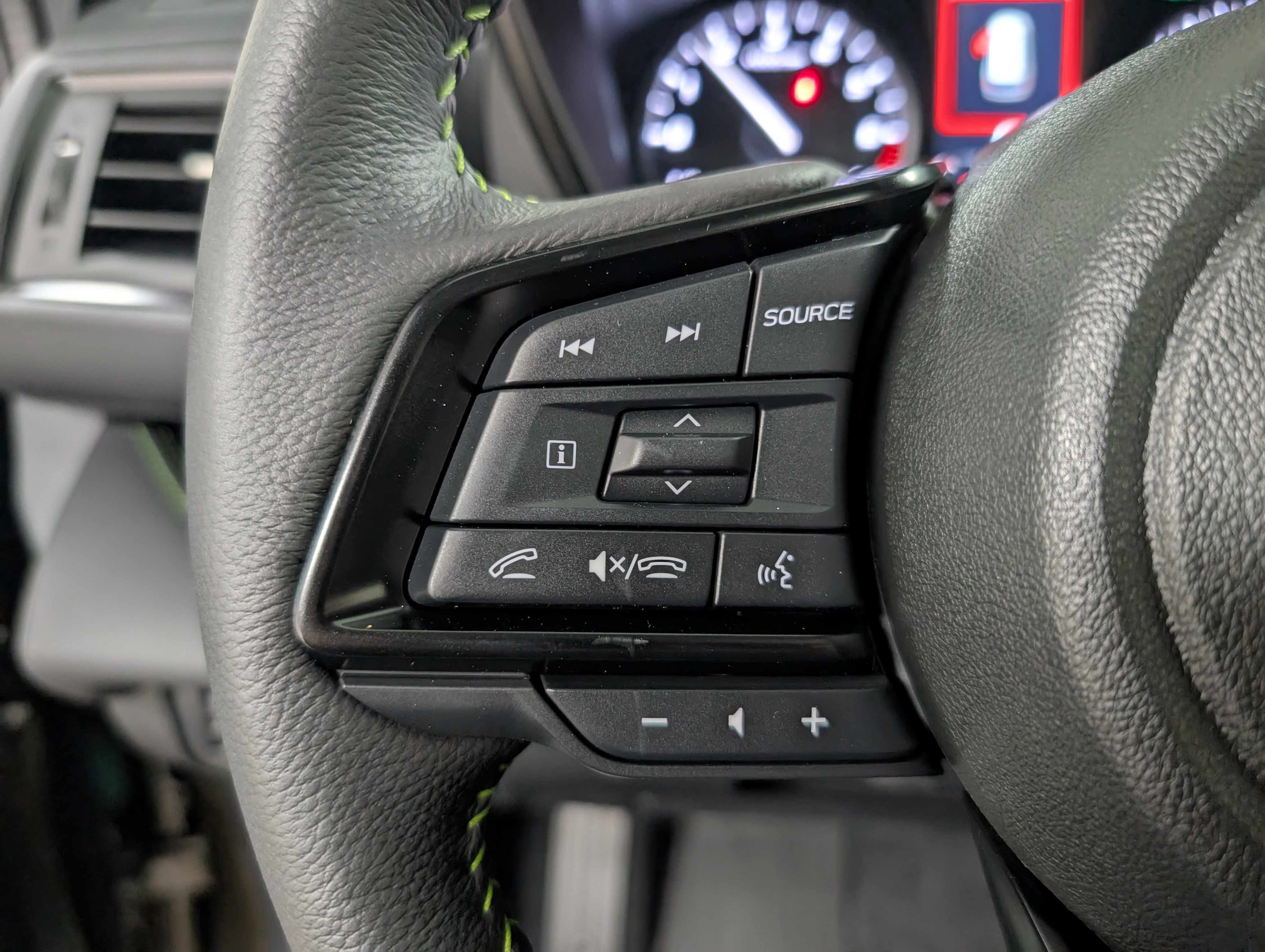 2025 Subaru Ascent Onyx Edition photo 10