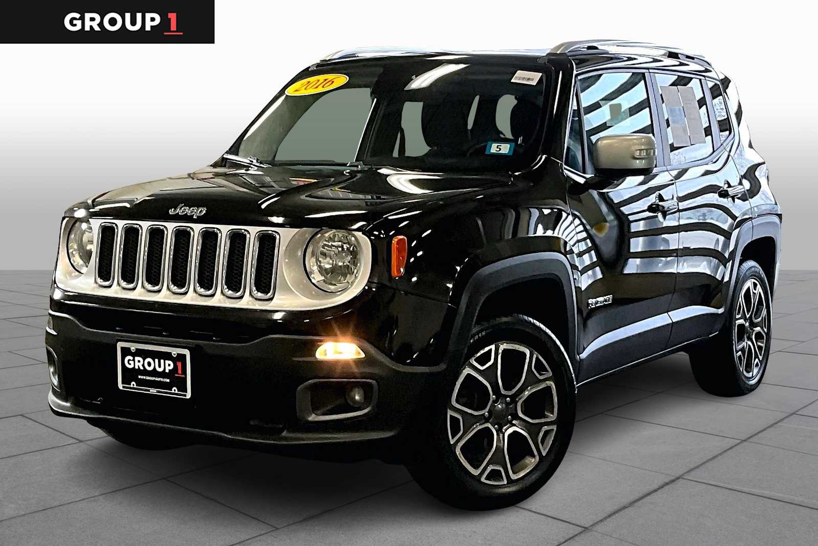 2016 Jeep Renegade Limited's photo
