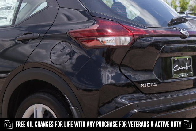 2025 Nissan Kicks Play S photo 4
