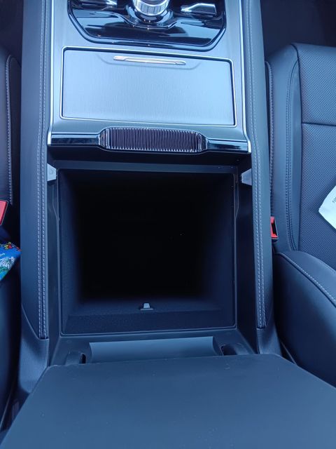 2025 Jeep Wagoneer L Series II Carbide photo 22