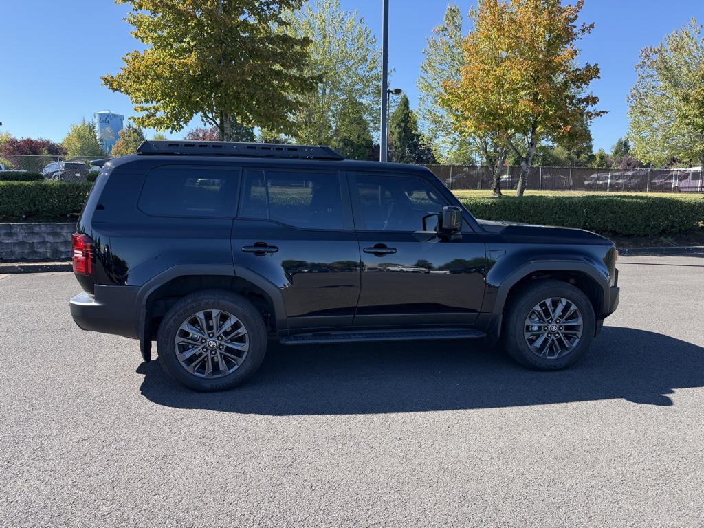 2025 Toyota Land Cruiser Base photo 4