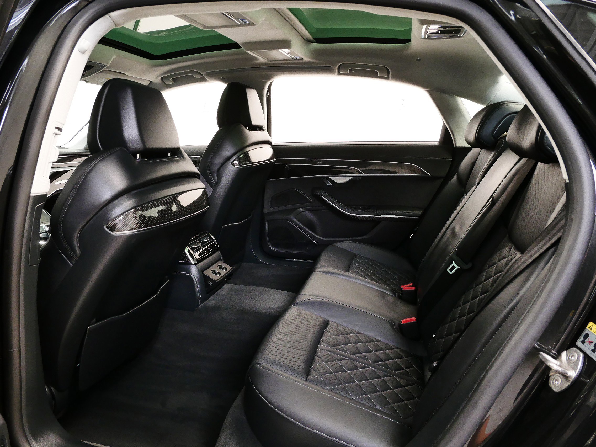 2022 Audi S8 4.0T Quattro photo 16
