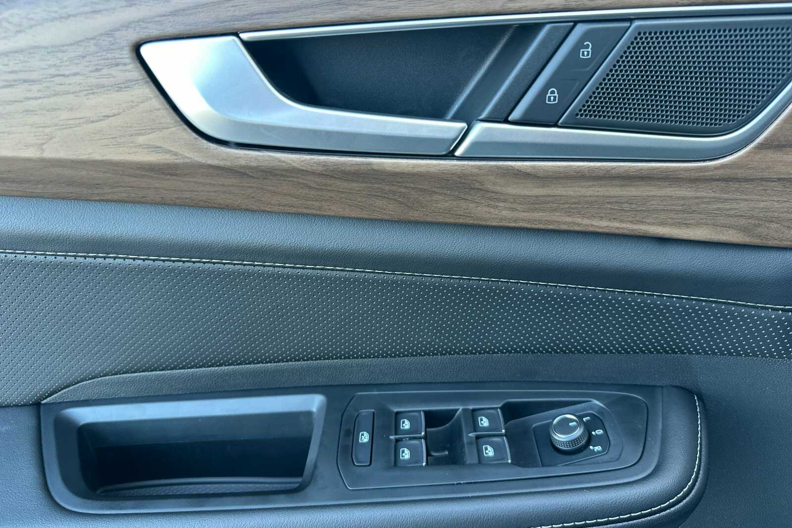 2026 Volkswagen Atlas SE photo 11