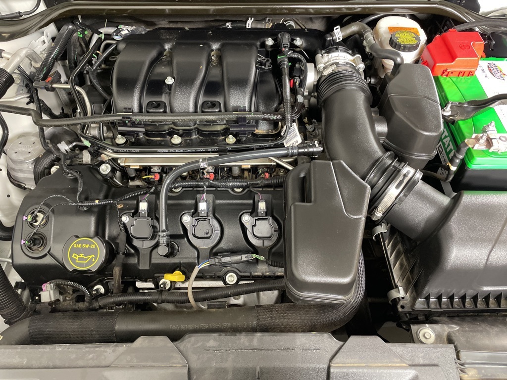 2018 Ford Taurus SE photo 35