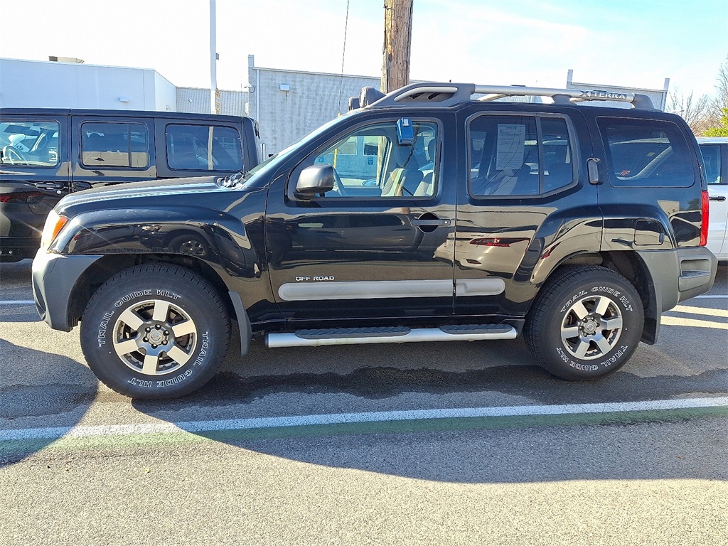 2010 Nissan Xterra Off-Road photo 3