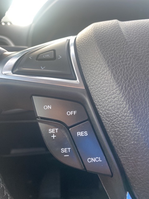2022 Ford Edge SEL photo 22