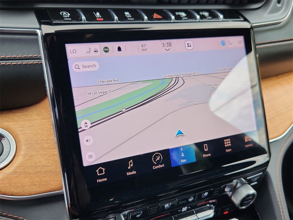 2021 Jeep Grand Cherokee L Summit Reserve photo 14