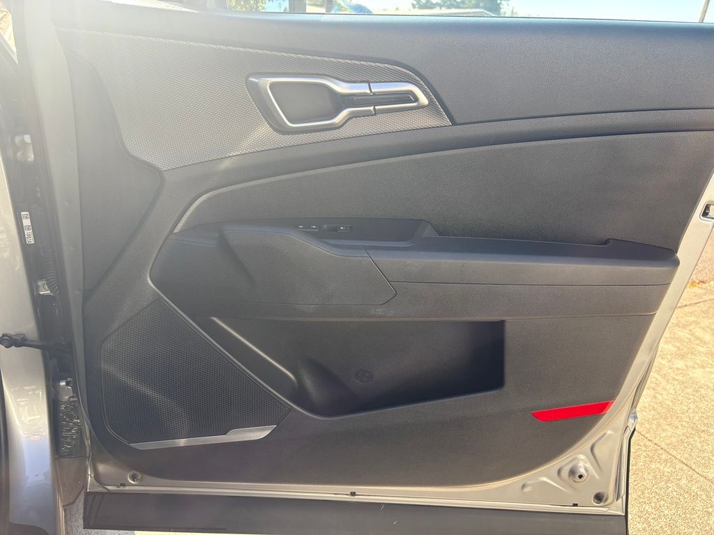 2023 Kia Sportage LX photo 26