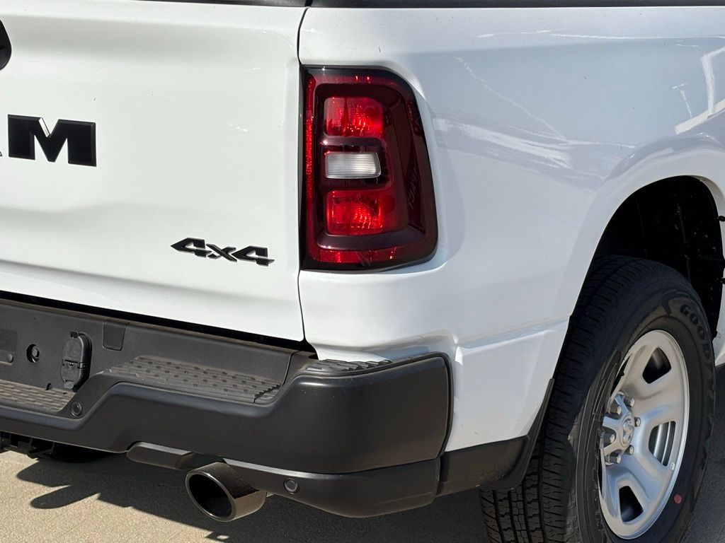 2026 Ram 1500 Tradesman photo 4