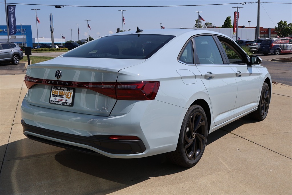 2025 Volkswagen Jetta 1.5T SE photo 4