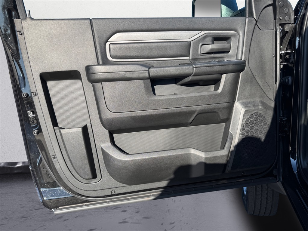 2024 Ram 5500 Tradesman photo 9