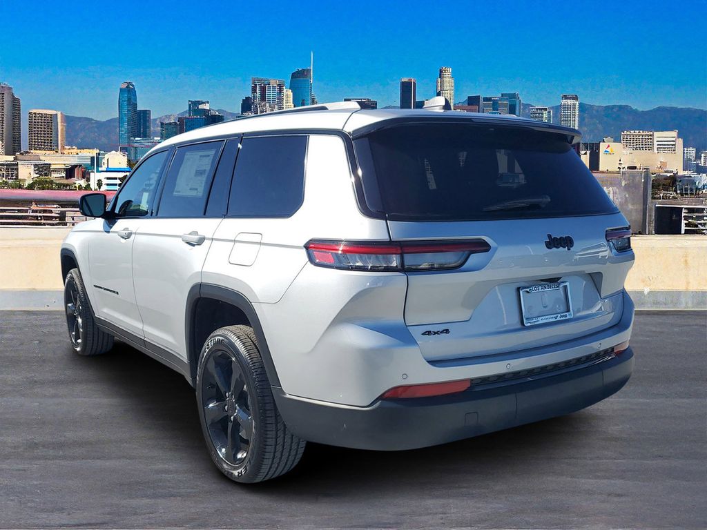 2025 Jeep Grand Cherokee Altitude X photo 3
