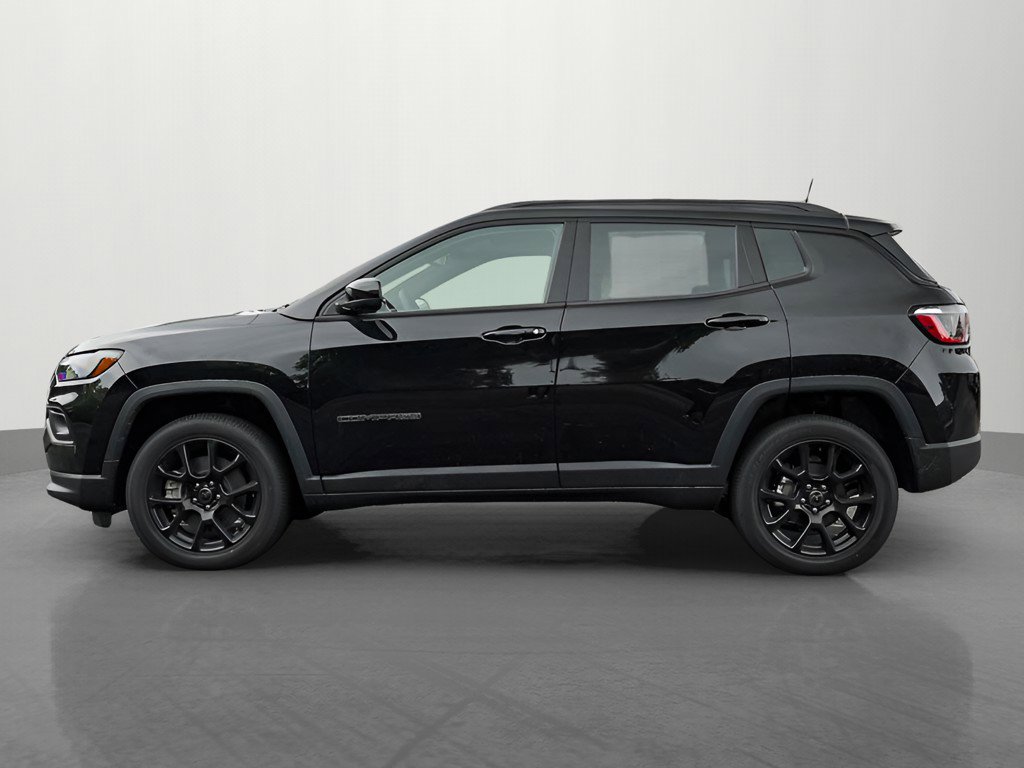 2025 Jeep Compass Latitude photo 3