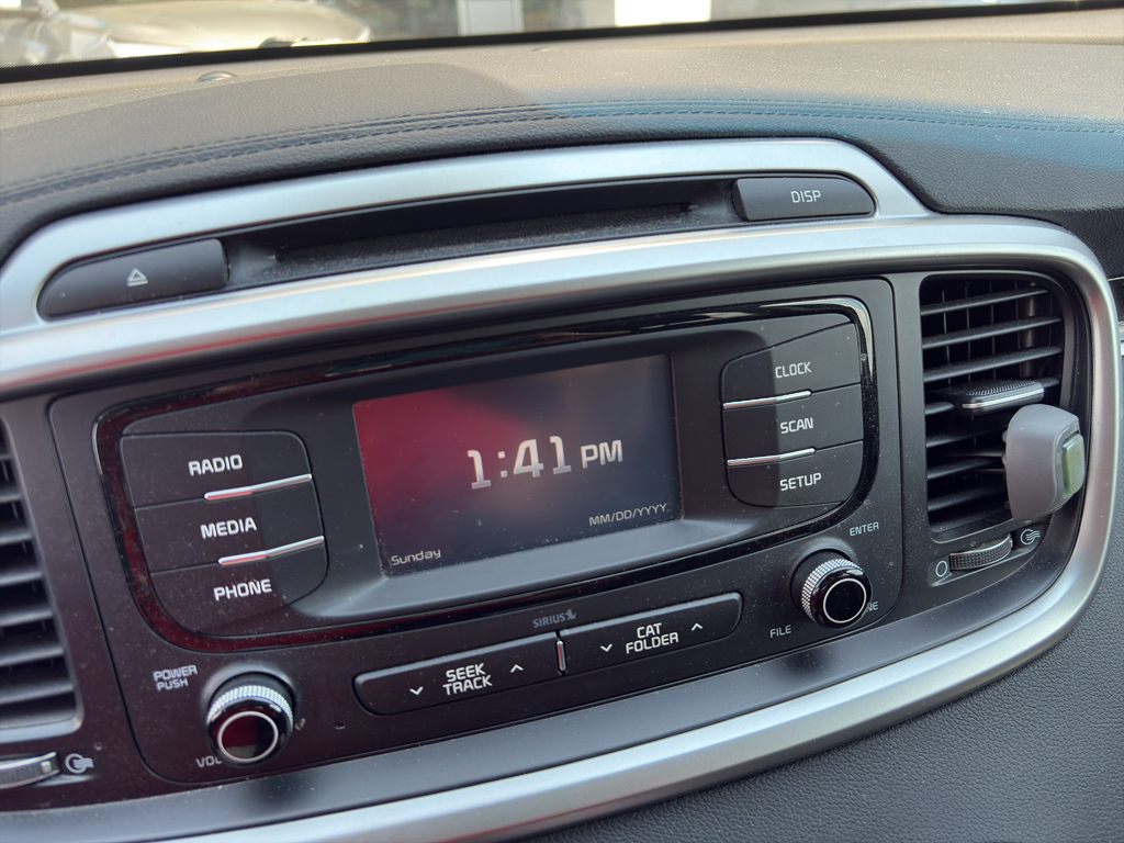 2017 Kia Sorento LX photo 7