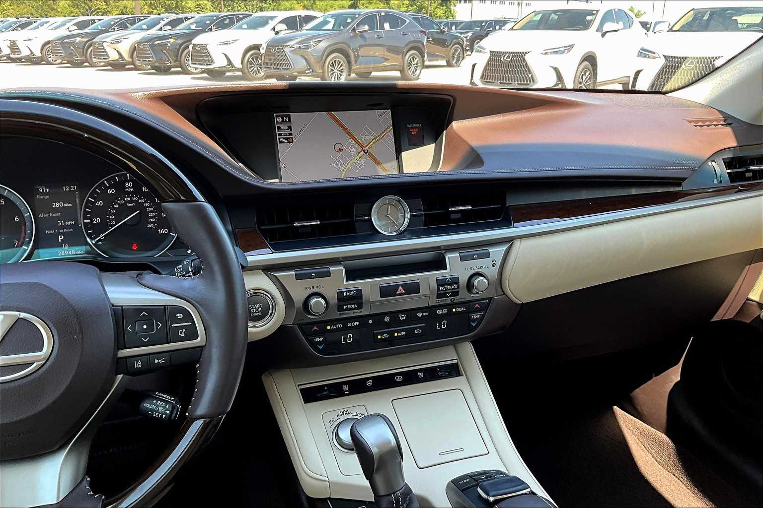 2017 Lexus ES 350 photo 6