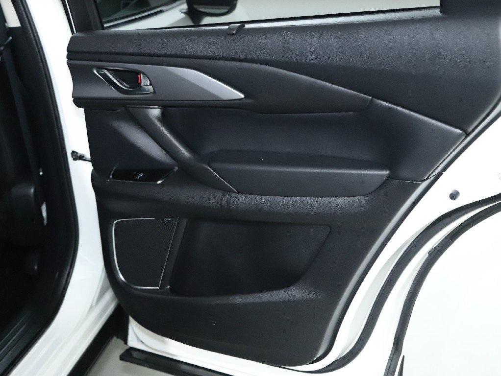 2020 Mazda CX-9 Touring photo 32