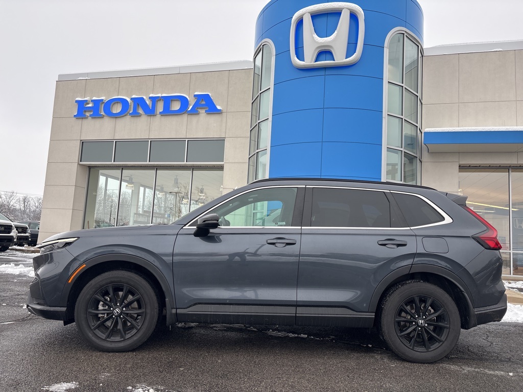 2023 Honda CR-V Hybrid Sport photo 2